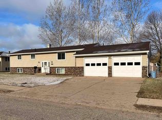 1013 Hungerford Ave, Negaunee, MI 49866