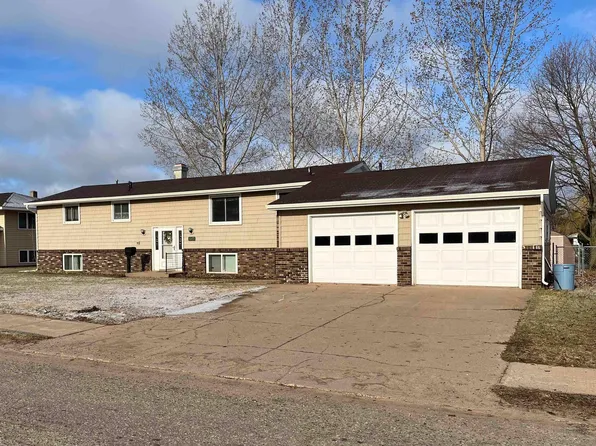 1013 Hungerford Ave, Negaunee, MI 49866