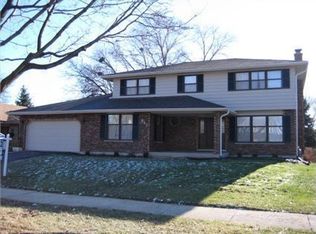 841 Claremont Dr, Downers Grove, IL 60516