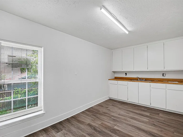 4901 Stimson St #7 — Photo 10