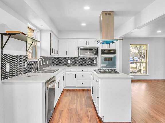 4th image of 4204 San Saba Ct