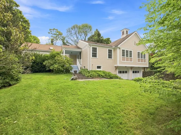 128 Leverett Rd, Shutesbury, MA 01072