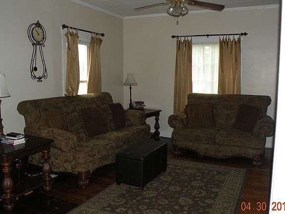 2nd image of 148 N Grand Ave