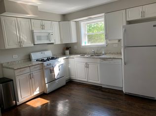 711 56th St #1, Clarendon Hills, IL 60514