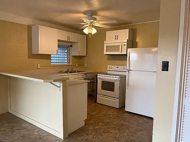 3 bed, 850 sqft, $2,650 — Photo 3
