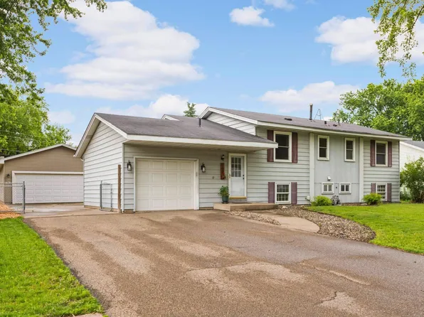 960 Redwell Ln, Apple Valley, MN 55124