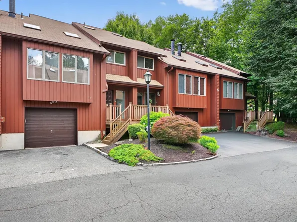 24 Braemar Court, New City, NY 10956