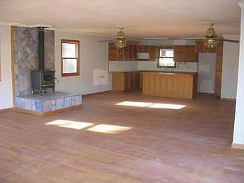 2nd image of 5444 New Castle St