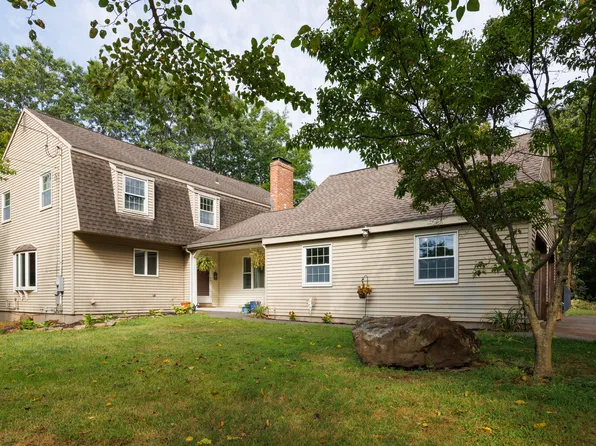 99 Pinnacle Road, Plainville, CT 06062