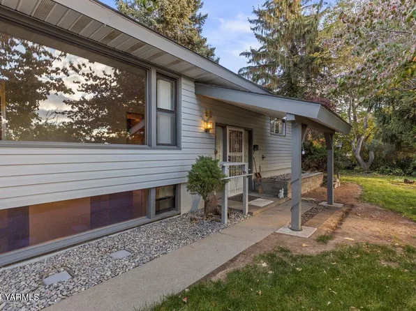 23 Kenny Dr, Yakima, WA 98902