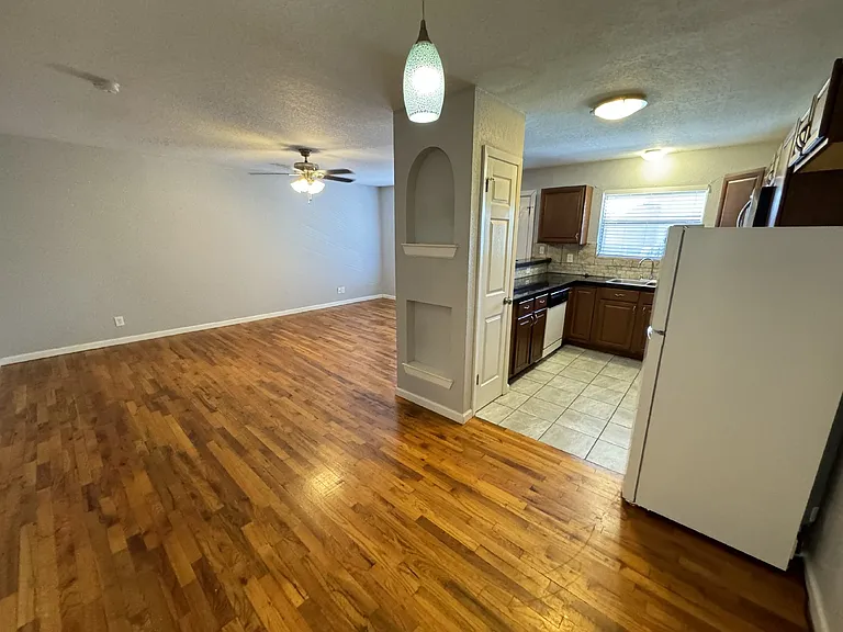 211 Natalen Ave #210 — Photo 4