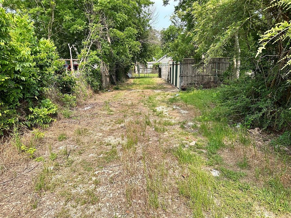 1st image of 2547 Barlow Ave