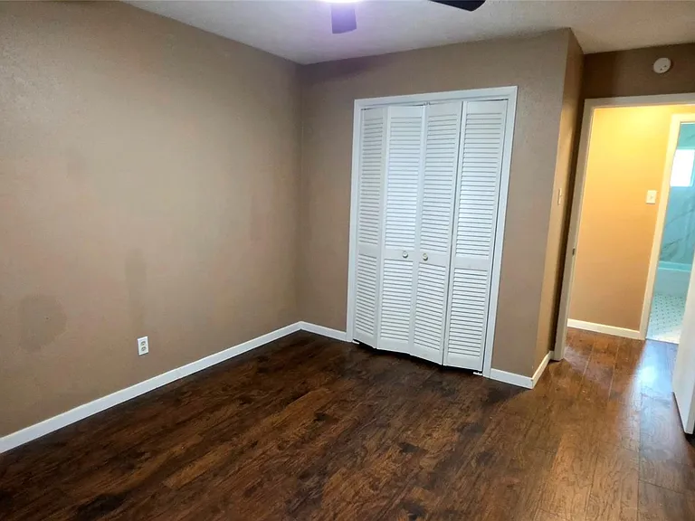 2204 Mimosa Ct — Photo 10