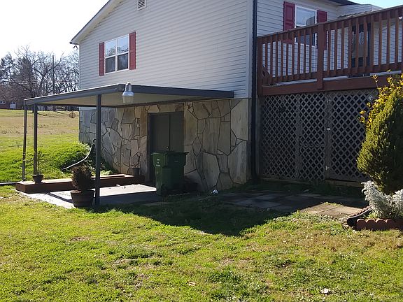 5th image of 531 Laurel St NE