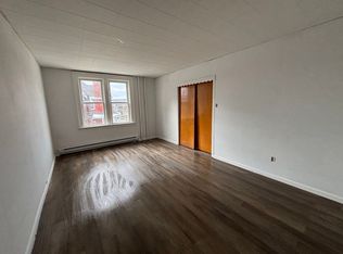201-215 1st St #306-1, Slatington, PA 18080