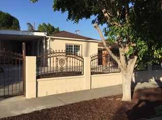 8462 Omelveny Ave, Sun Valley, CA 91352