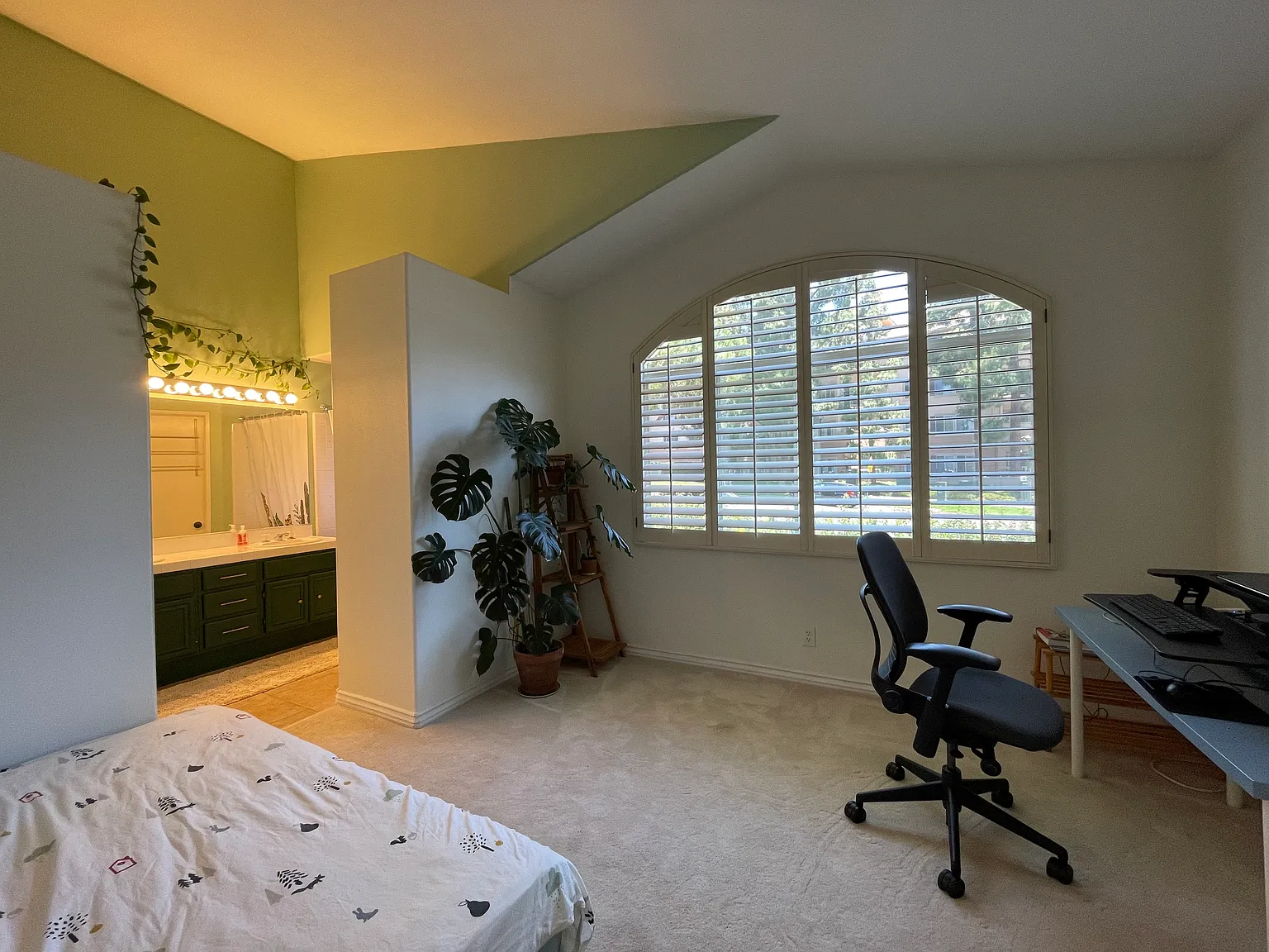 2 bed, 2.5 bath, 1217 sqft, $4,385 — Photo 4