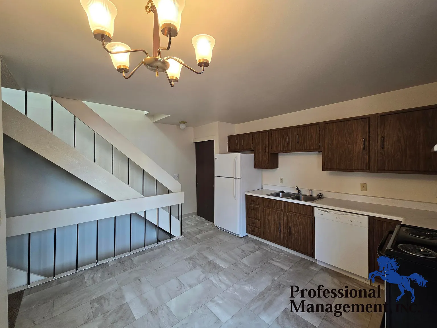 2 bed, 1.5 bath, 1485 sqft, $1,095 — Photo 3