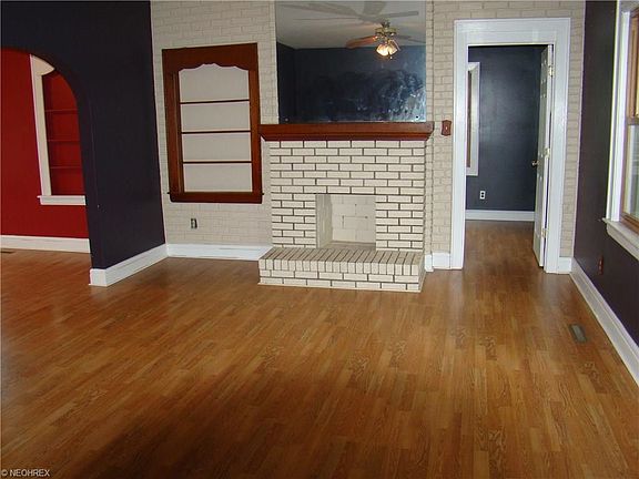 5th image of 900 Lakeview Dr