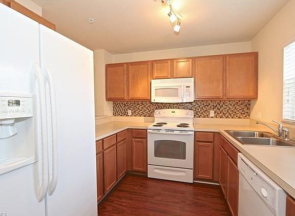 4th image of 9073 Gervais Cir APT 1006