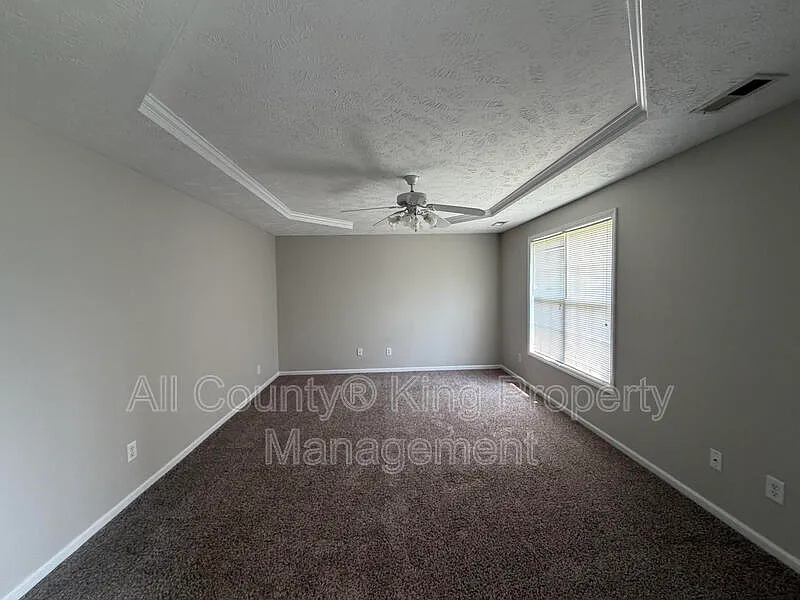 3 bed, 2.5 bath, $2,000 — Photo 3
