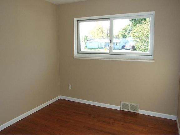 3 bedrooms 