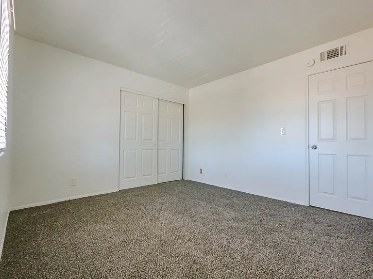 1219 E Townley Ave — Photo 21