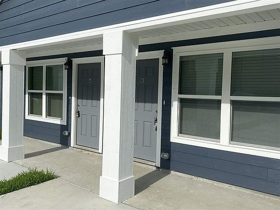 2nd image of 6121 Denver Ave #B