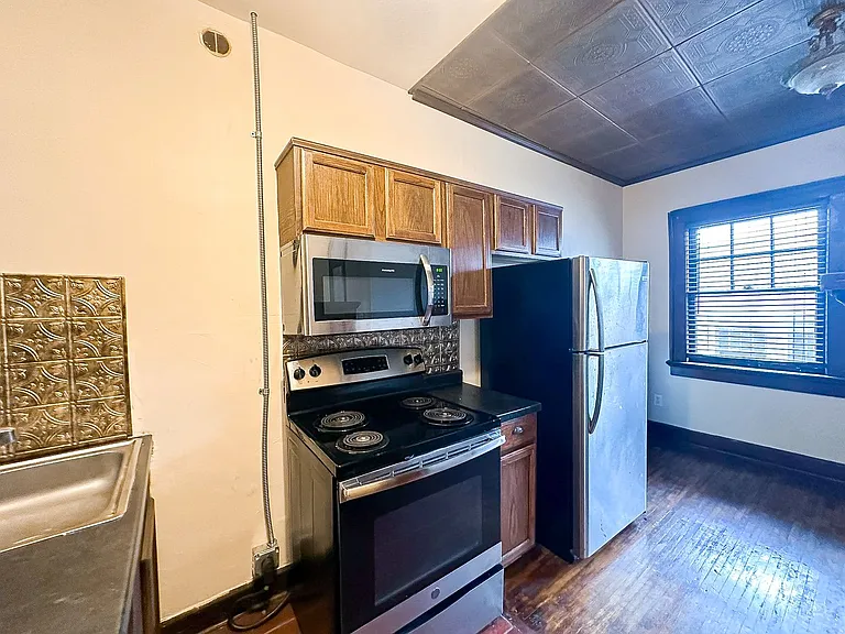 5819 E Washington St #7 — Photo 1