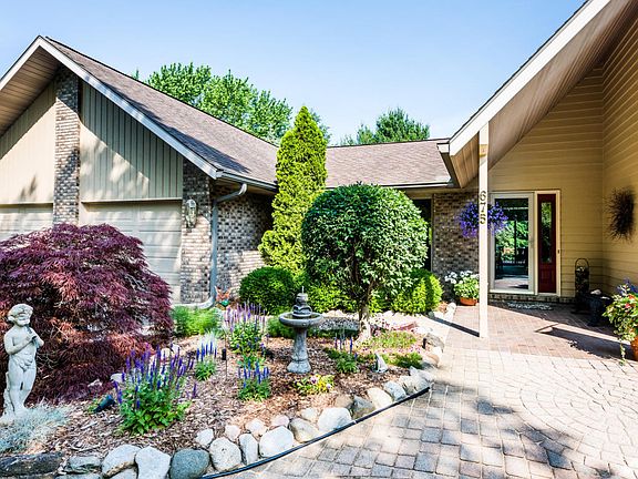 4th image of 675 Ashley Ln