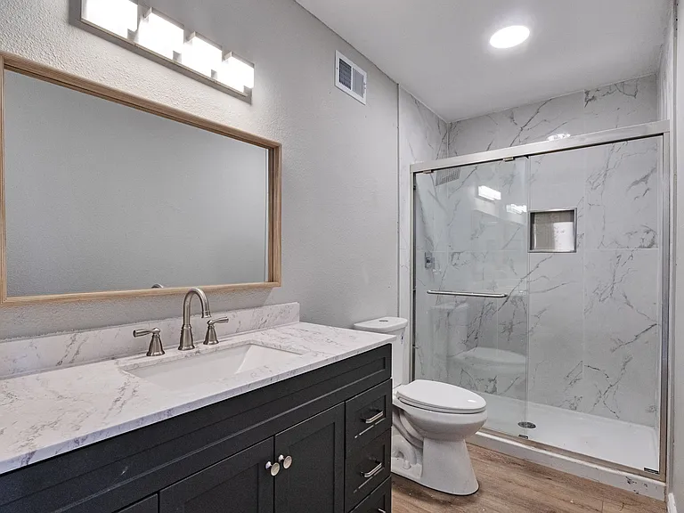 1602 E Weathervane Ln — Photo 9