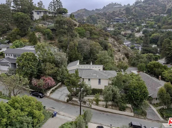 2250 Betty Ln, Beverly Hills, CA 90210