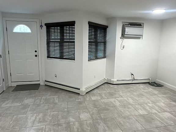 2nd image of 16 Moreno Ct Floor 2
