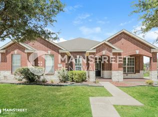 1729 Hartin Dr, Cedar Hill, TX 75104