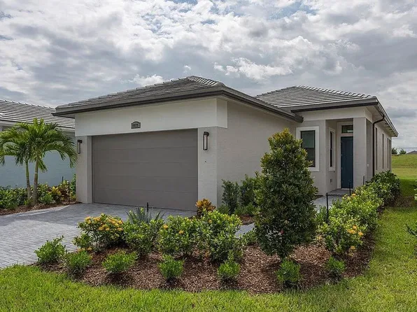 10135 SW Latium Way, Port Saint Lucie, FL 34987