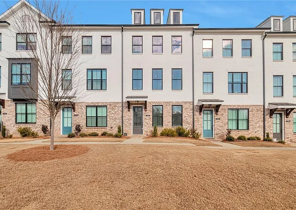 1115 Larkin Dr