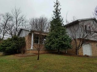 5713 Kenwood Dr, Newburgh, IN 47630