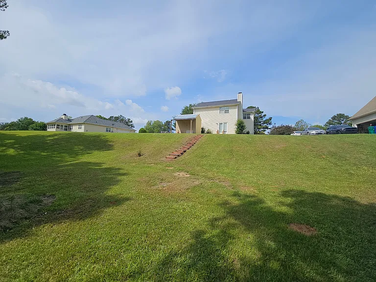 304 Greenview Ct — Photo 25