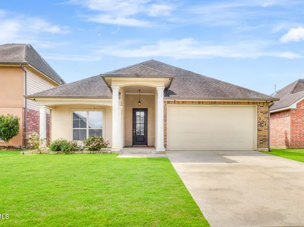 214 Forest Grove Dr, Youngsville, LA 70592