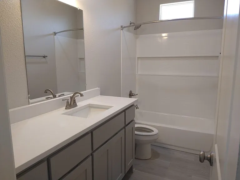 1000 Wood Hollow Dr — Photo 8