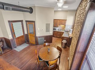 118 SW 8th Ave #302, Topeka, KS 66603