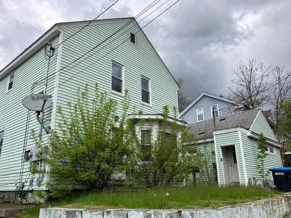 47 Lake St, Webster, MA 01570