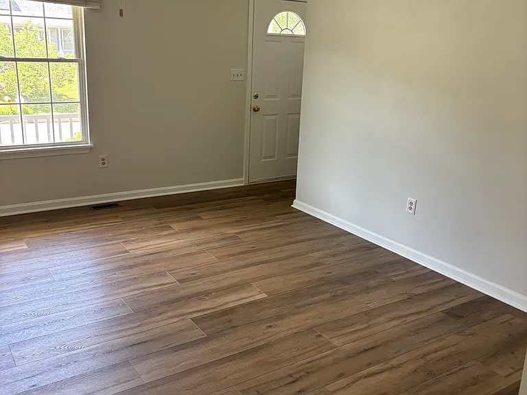 192 Marion Rd — Photo 4