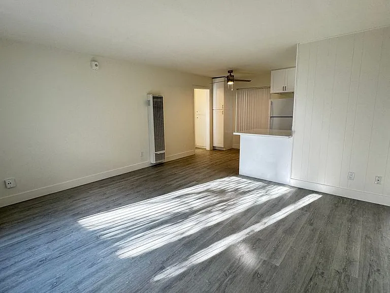 4445 Fanuel St #7 — Photo 8