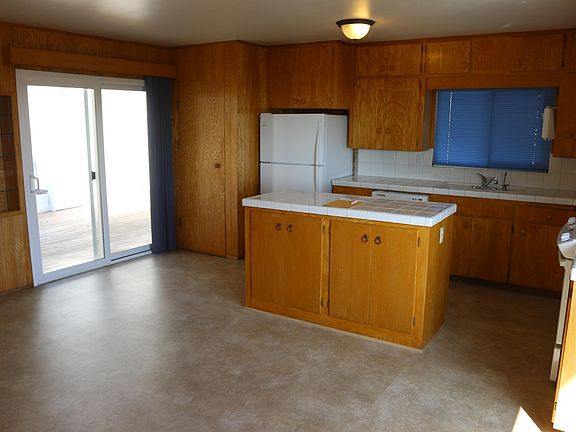 Large Kitchen with walk-in pantry and dining area