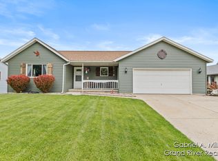 1451 Caprice Dr, Jenison, MI 49428