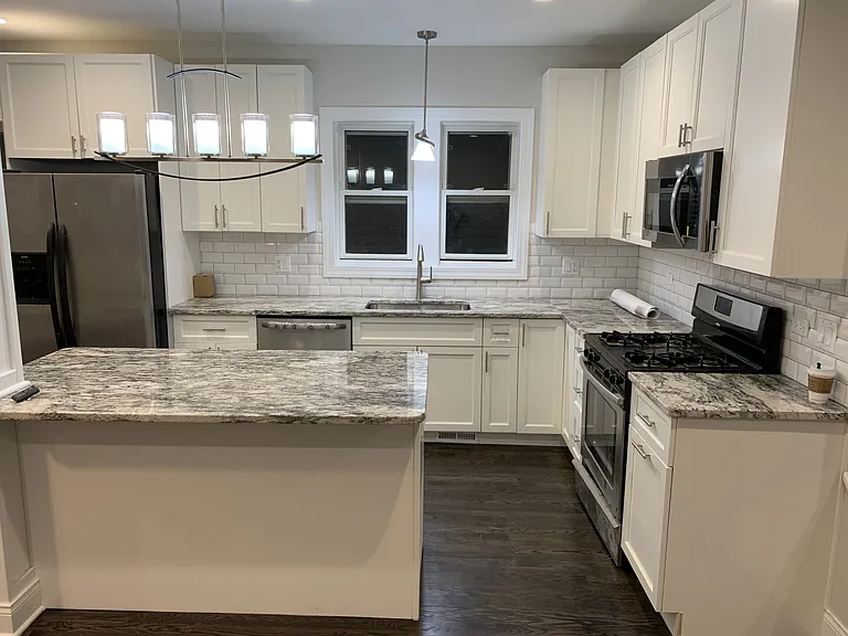 3728 N Oleander Ave — Photo 2
