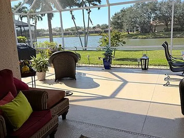 8010 Palomino Dr, Naples, FL 34113