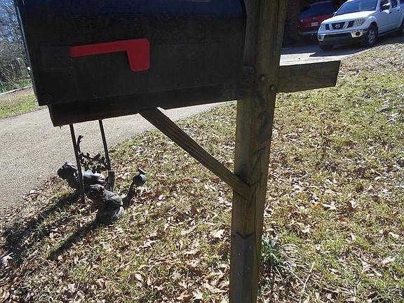 Mail Box-Address