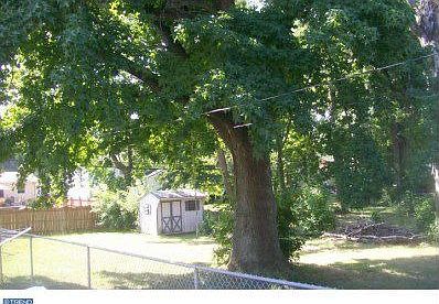 2nd image of 2615 Hulmeville Rd